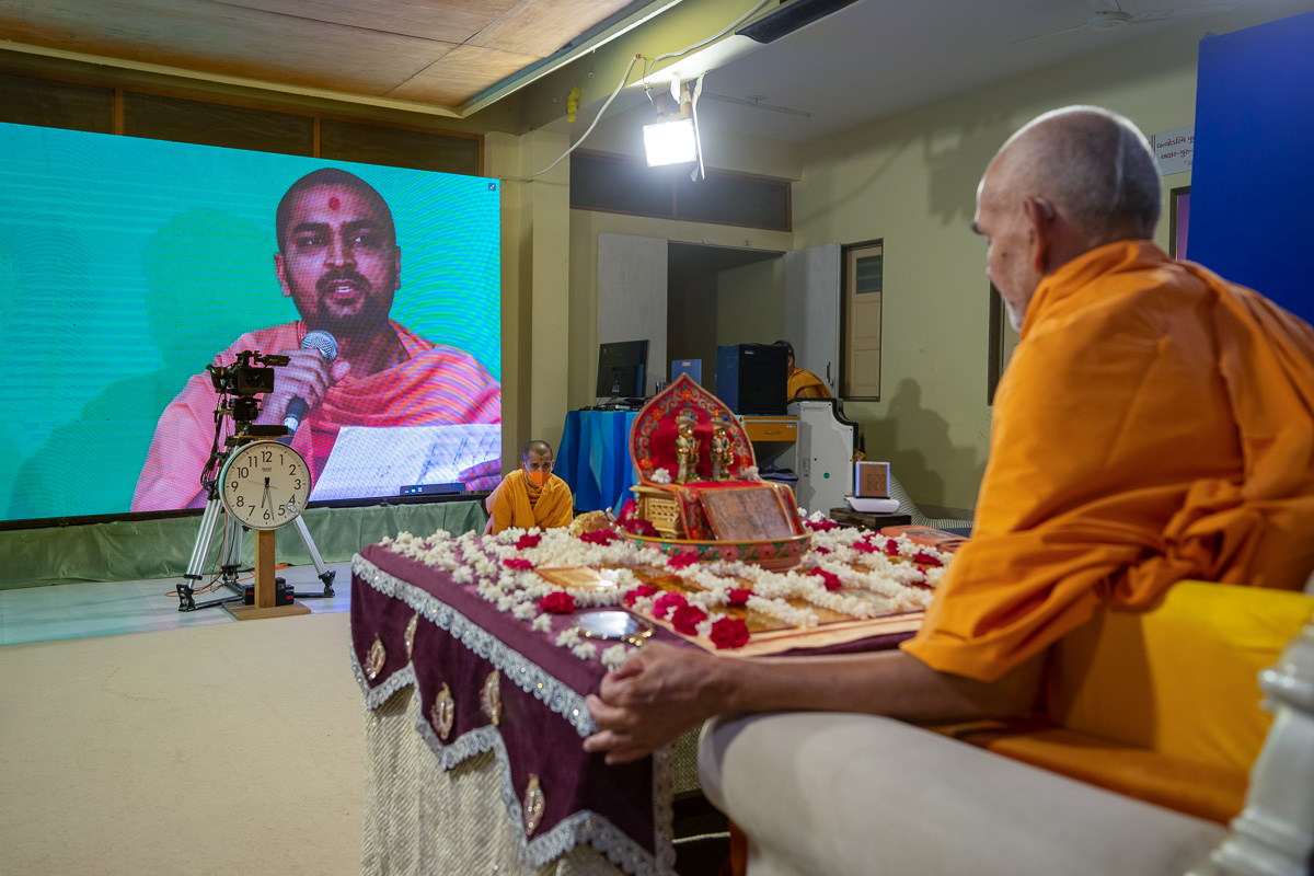 Sadhus sing kirtans via video conference from Bochasan Mandir