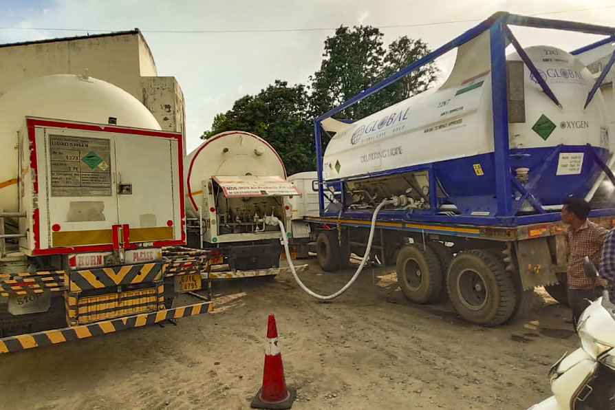 Liquid oxygen container