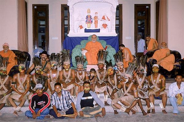  The youths with Swamishri