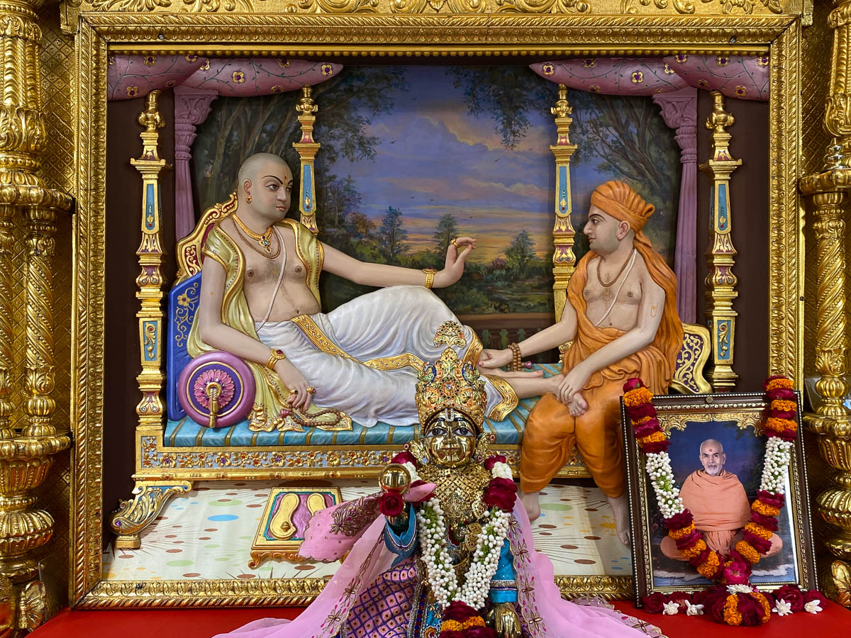 Shri Lalji Maharaj in the sukhshaiya