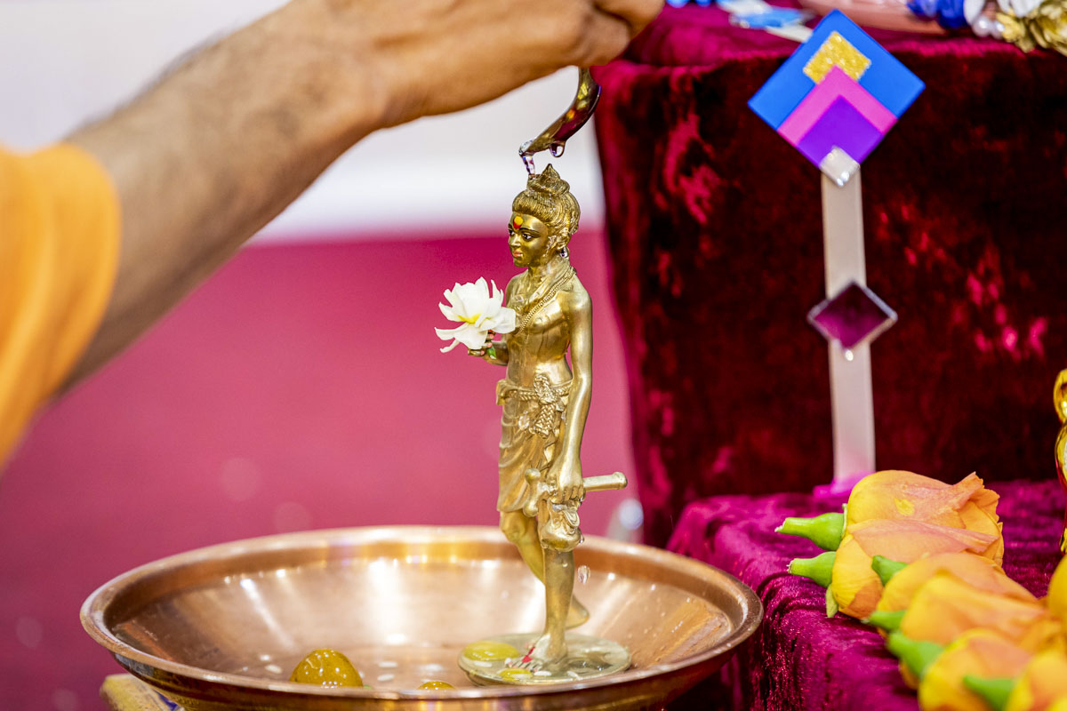 Mahapuja rituals