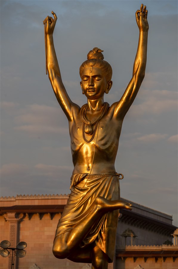 <a href='https://download.baps.org/download.php?file=other/Nilkanthvarni4K/BAPSSwaminarayanAkshardham-NJ-TapomurtiShriNilkanthVarni08.jpg' target='blank' style='text-decoration:underline; color:blue;'>Download High Resolution (4K)</a>