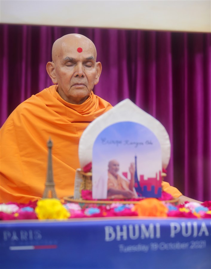 Pramukh Swami Maharaj had blessed that the whole of Europe will benefit from satsang