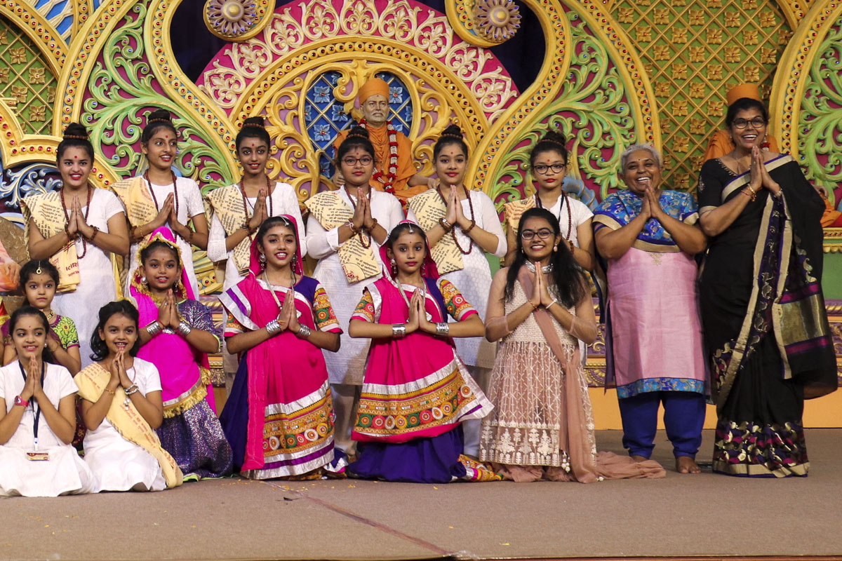 Group photo of balikas