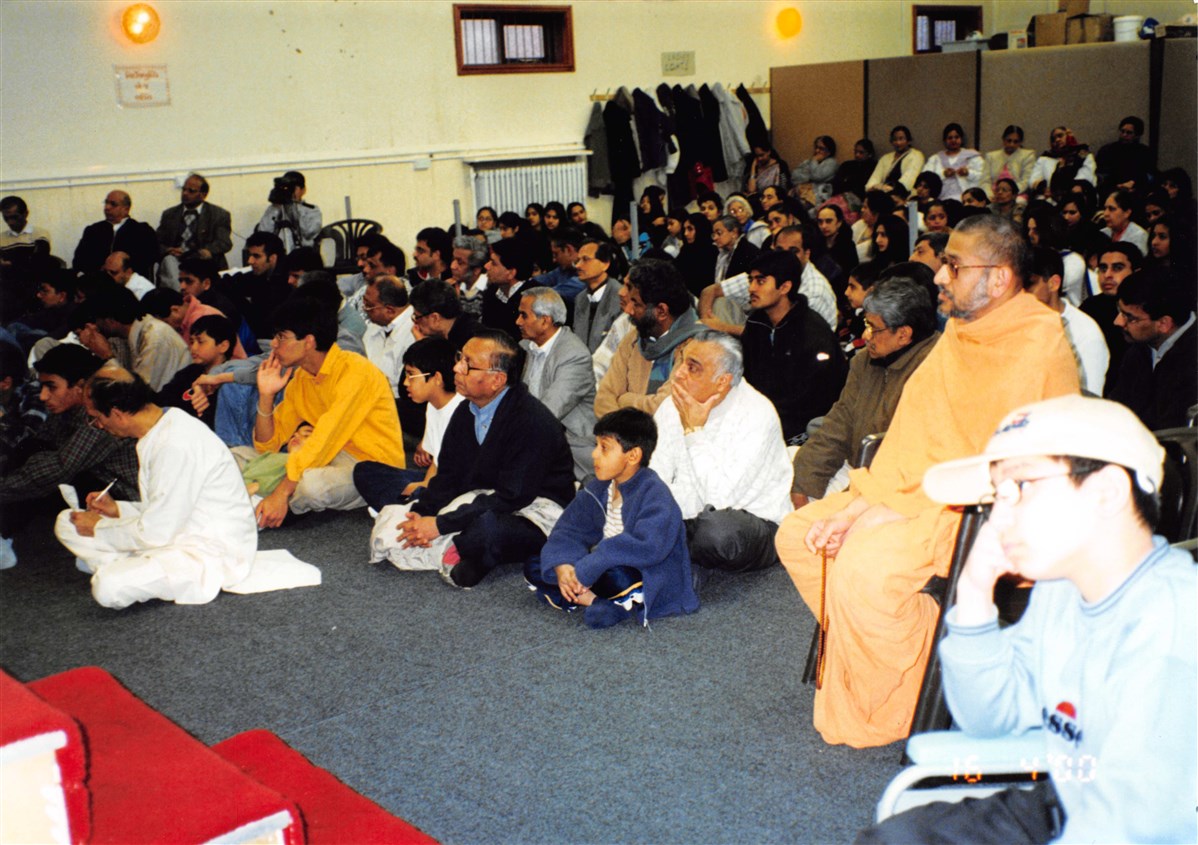 Swaminarayan Jayanti and Rama Navmi celebrations at the Satsang Bhavan in 2000