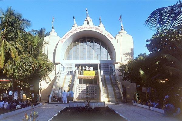  BAPS Shri Swaminarayan Mandir, Navsari 