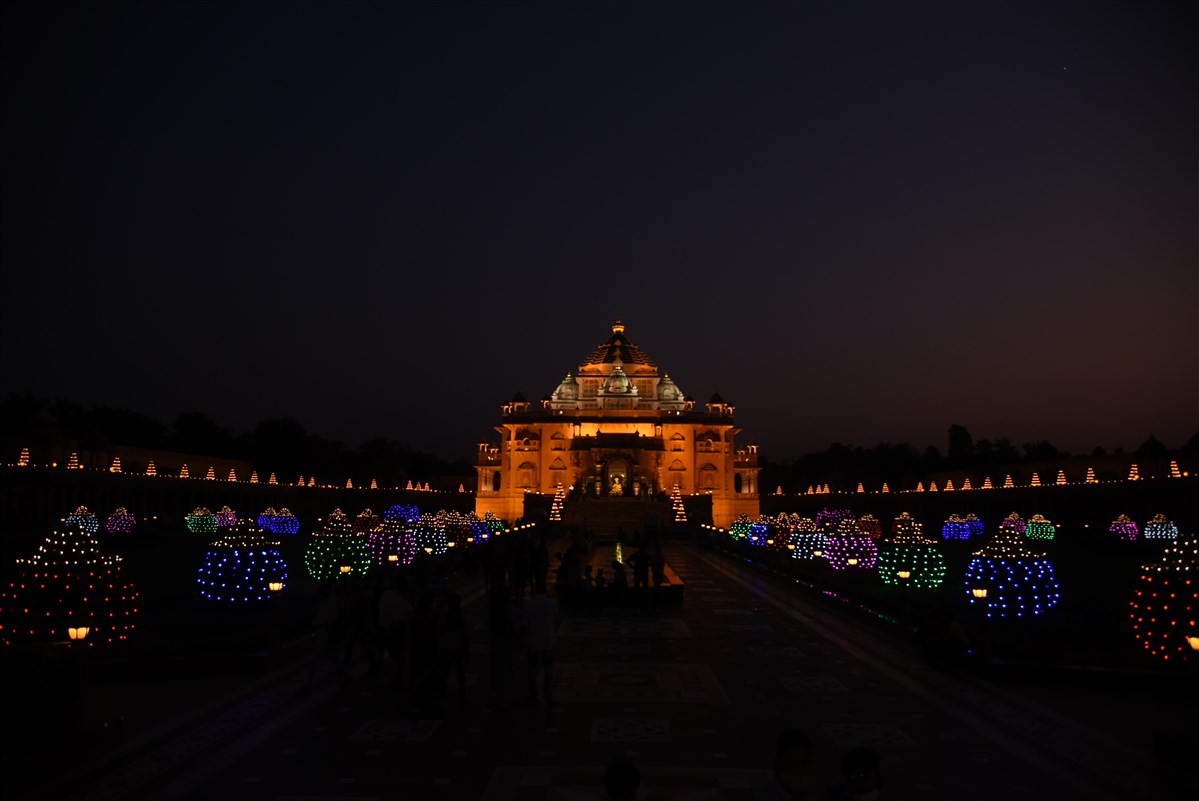 Diwali & Annakut Celebrations, Akshardham, Gandhinagar