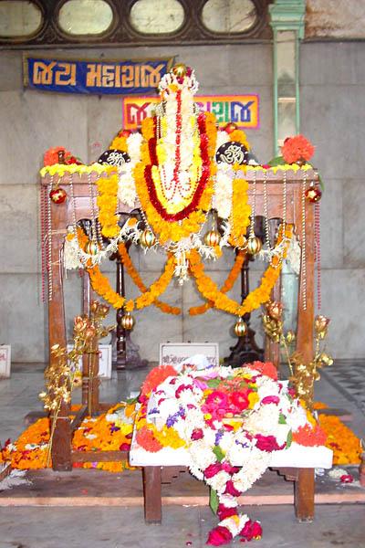  Swamishri visited Shri Santram Mandir, Nadiad