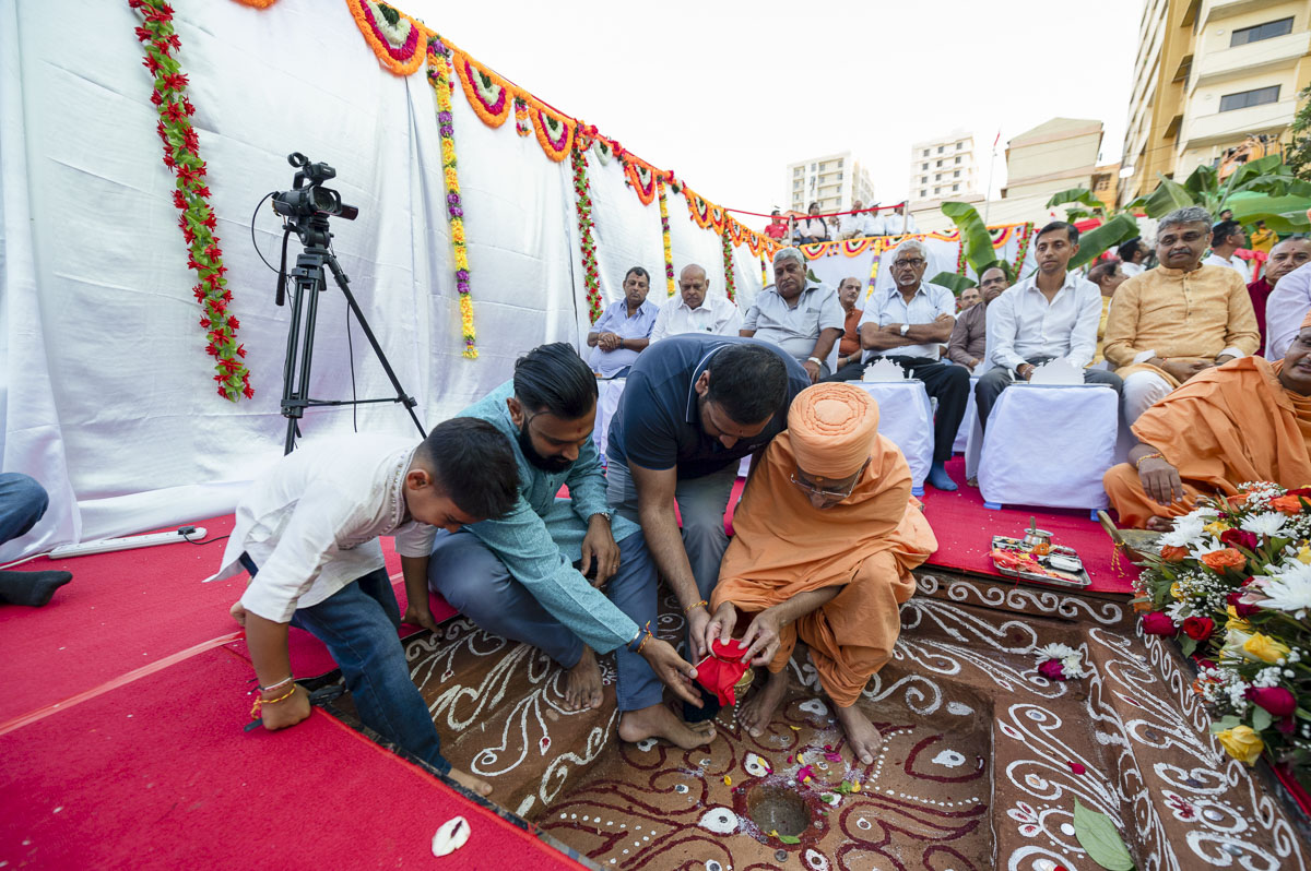 Foundation Ceremony for new BAPS Shri Swaminarayan Mandir, Dar-es-Salaam
