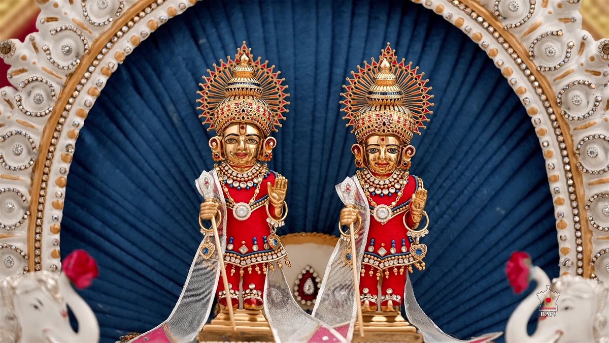 Shri Harikrishna Maharaj and Shri Gunatitanand Swami