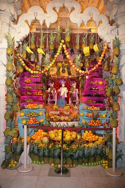 Hindolã Utsav (Swing Festival) at BAPS Shri Swaminarayan Mandir, London