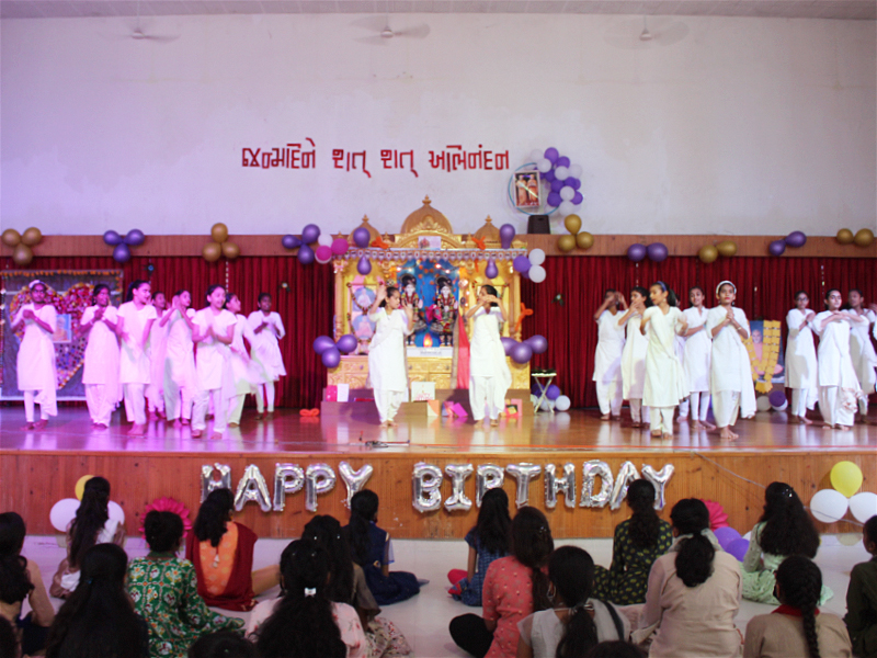Mahant Swami Maharaj Janmajayanti Celebrations 