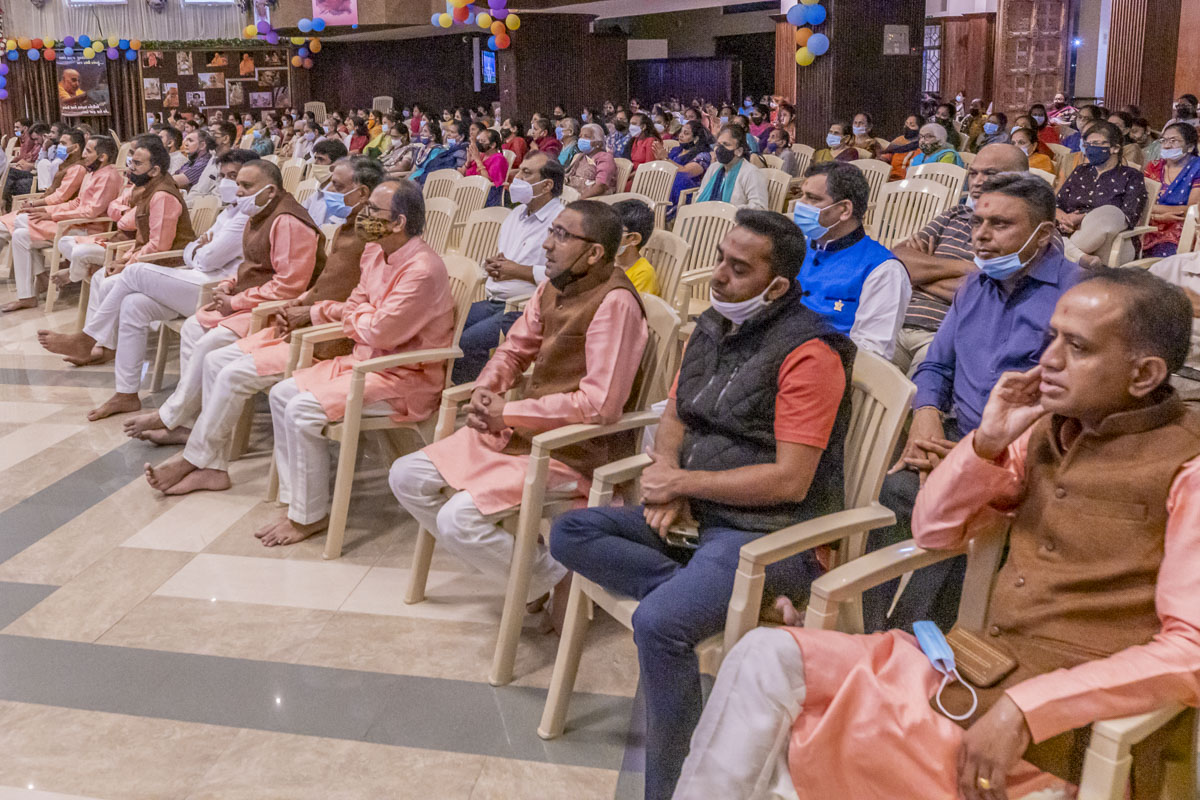 Sadguna Sagar Pramukh Swami - Pramukh Swami Maharaj's 100th Birthday Celebration