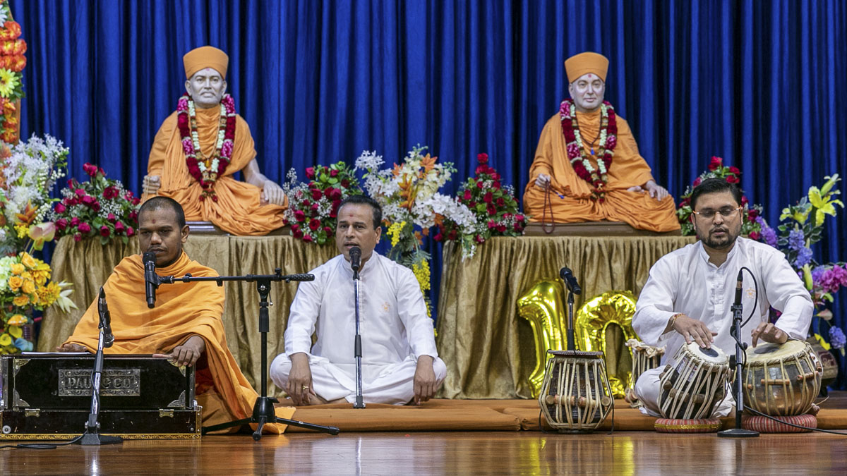 Mara Antarni Vina Jhankare - Pramukh Swami Maharaj's 100th Birthday Celebration