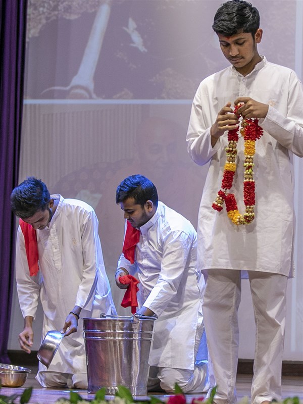 Janma Jayanti Celebration - Pramukh Swami Maharaj's 100th Birthday Celebration