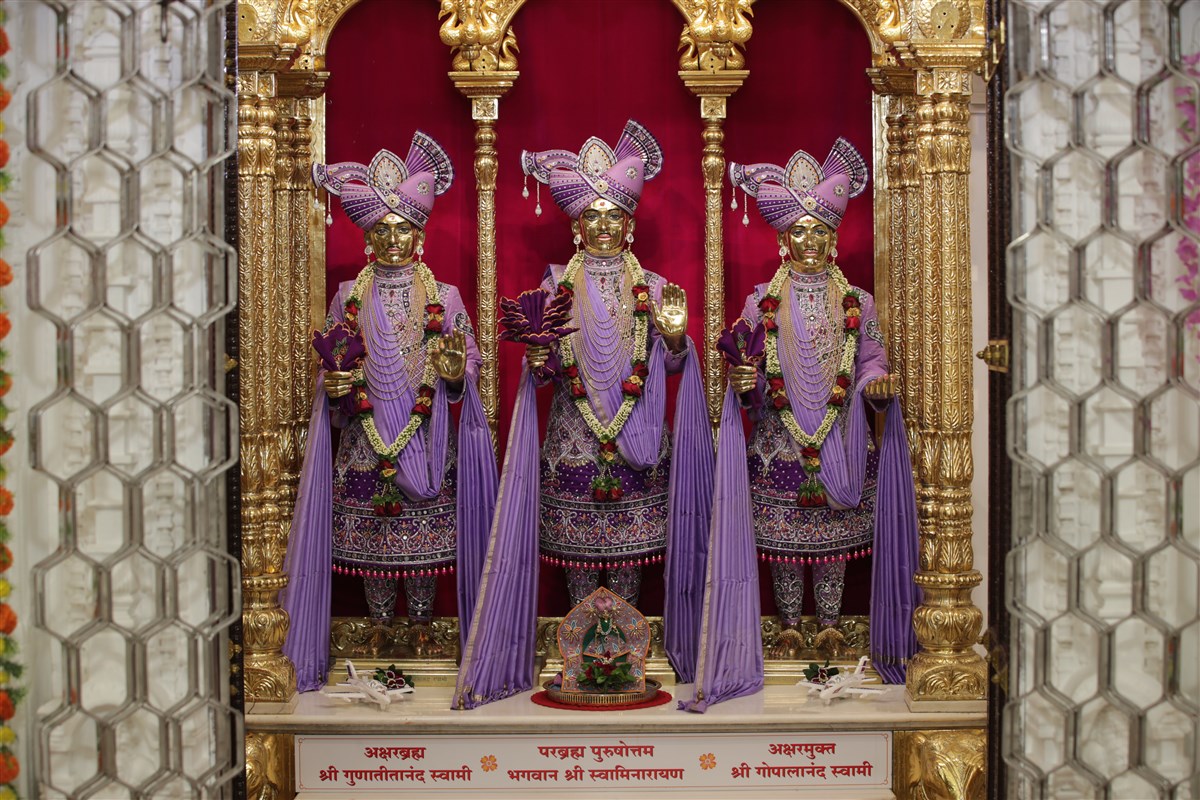 Bhagwan Swaminarayan, Aksharbrahma Gunatitanand Swami and Shri Gopalanand Swami 
