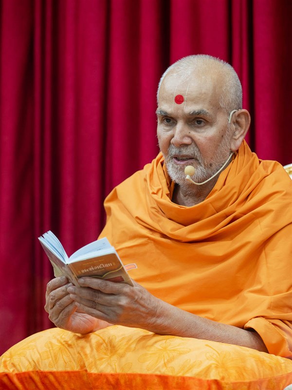 Swamishri discourses on the Satsang Diksha