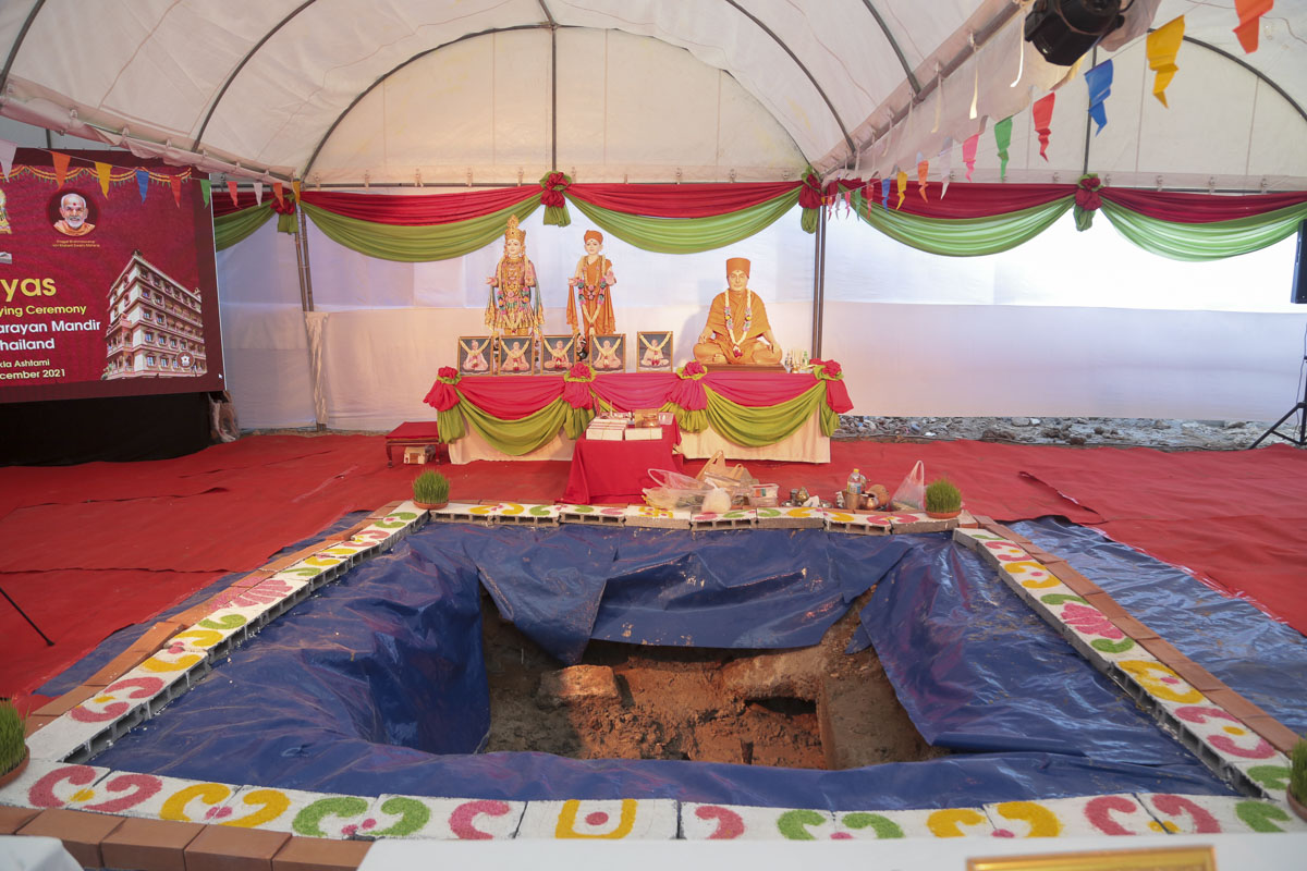 The mandir foundation pit for the nidhi kumbh and sanctified shilas to be placed during the Shilanyas Ceremony