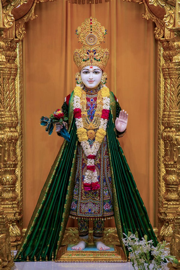 Shri Ghanshyam Maharaj, BAPS Shri Swaminarayan Mandir, Atladara (Vadodara)