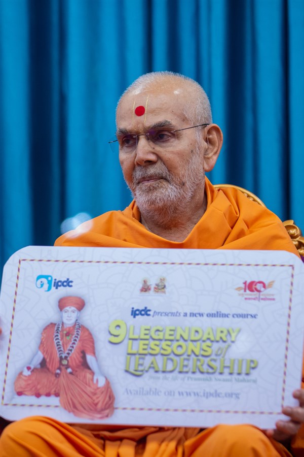 Swamishri inaugurates an online IPDC course
