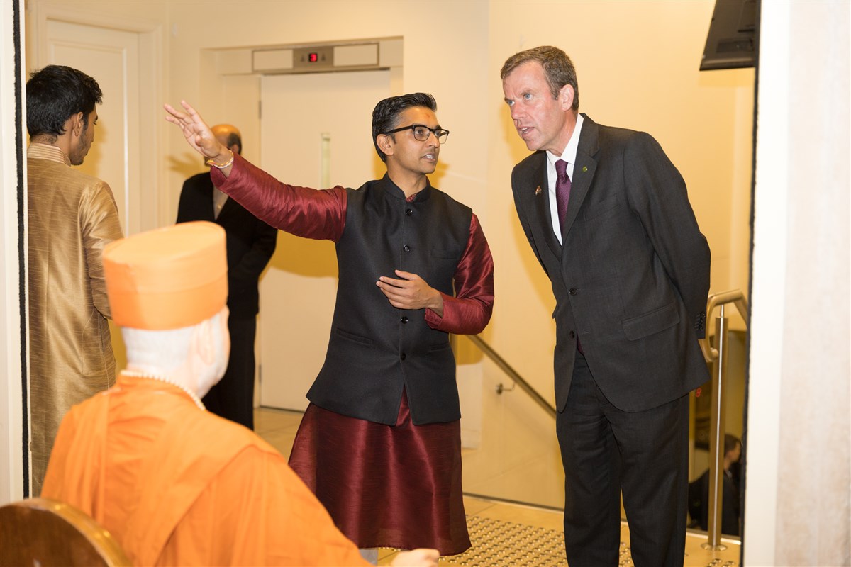 Australian and Indian Trade Delegation Visit BAPS Swaminarayan Mandir, Sydney