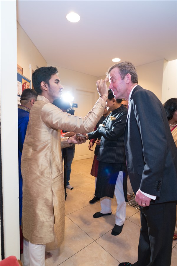 Australian and Indian Trade Delegation Visit BAPS Swaminarayan Mandir, Sydney