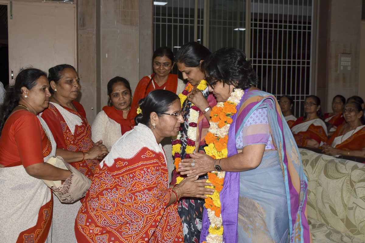 Parivarik Shanti Abhiyan: Shatabdi Volunteers Felicitation Assembly, Bhavnagar