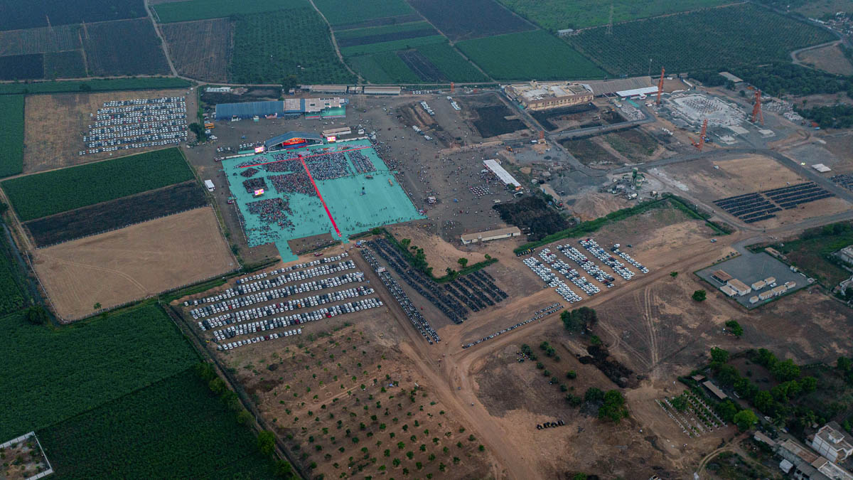 Aerial view of the assembly