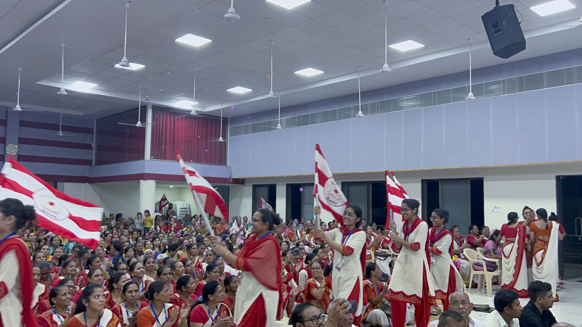 Parivarik Shanti Abhiyan: Shatabdi Volunteers Felicitation Assembly, Kalol
