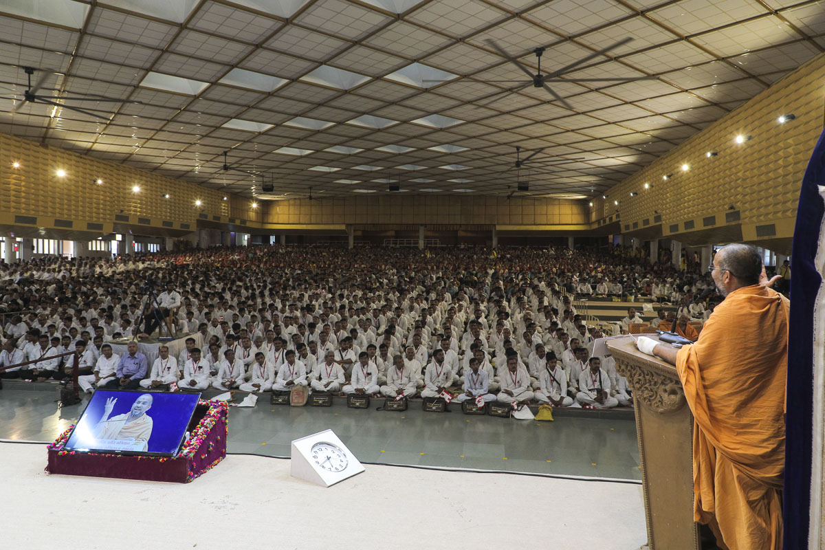 Parivarik Shanti Abhiyan: Shatabdi Volunteers Felicitation Assembly, Rajkot