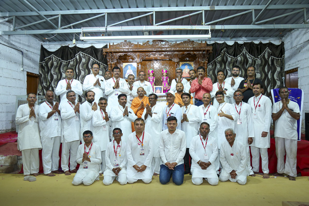 Parivarik Shanti Abhiyan: Shatabdi Volunteers Felicitation Assembly, Porbandar