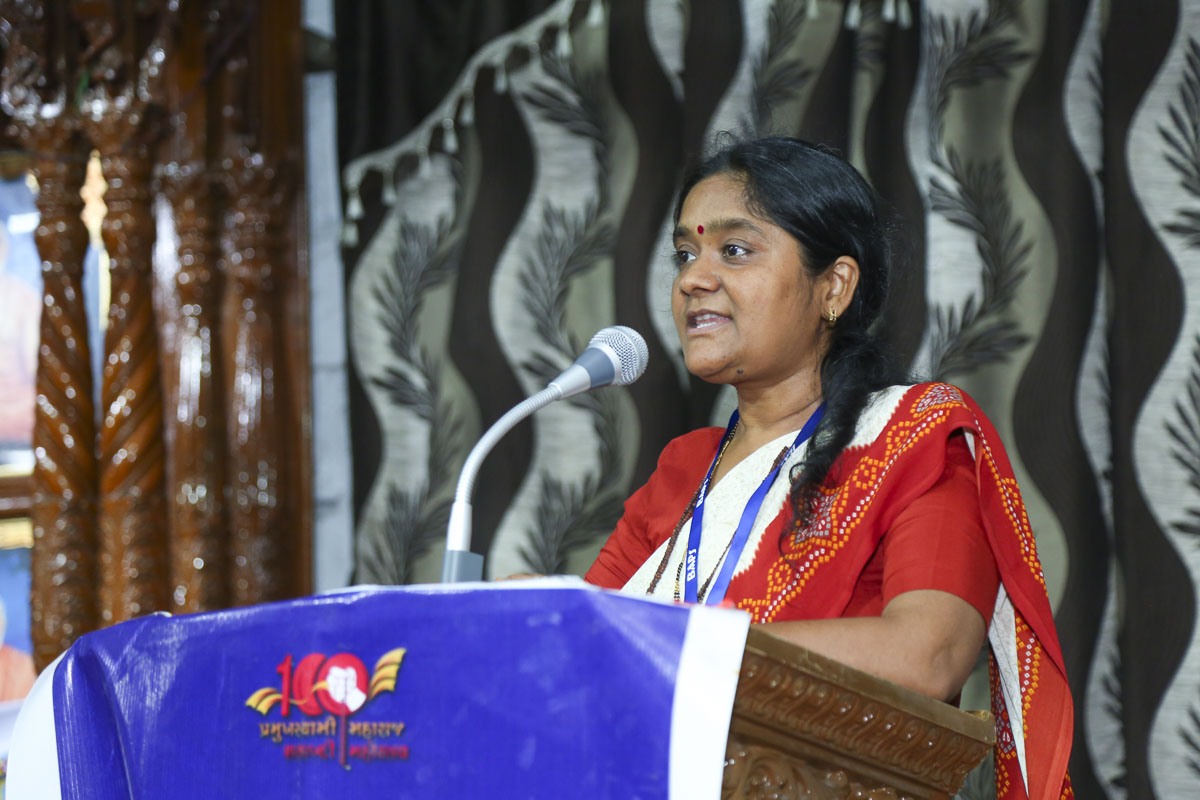 Parivarik Shanti Abhiyan: Shatabdi Volunteers Felicitation Assembly, Porbandar