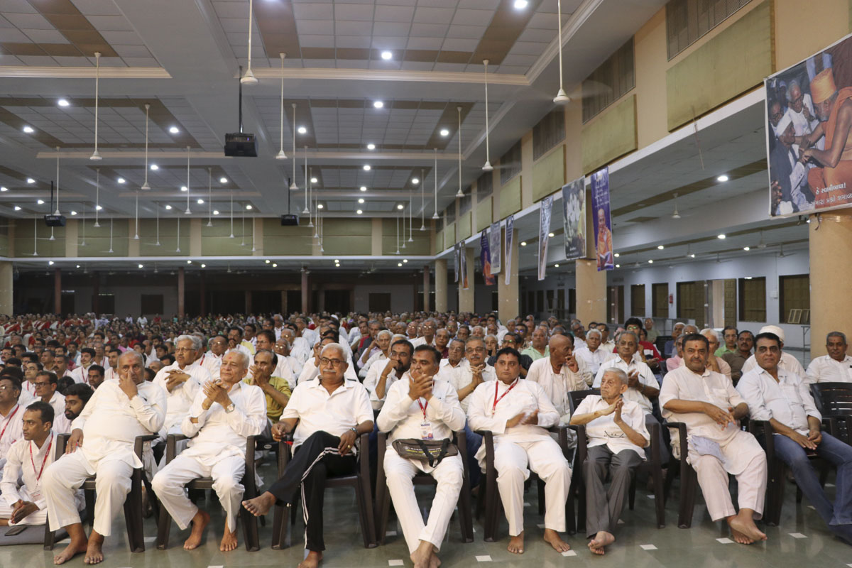 Parivarik Shanti Abhiyan: Shatabdi Volunteers Felicitation Assembly, Junagadh