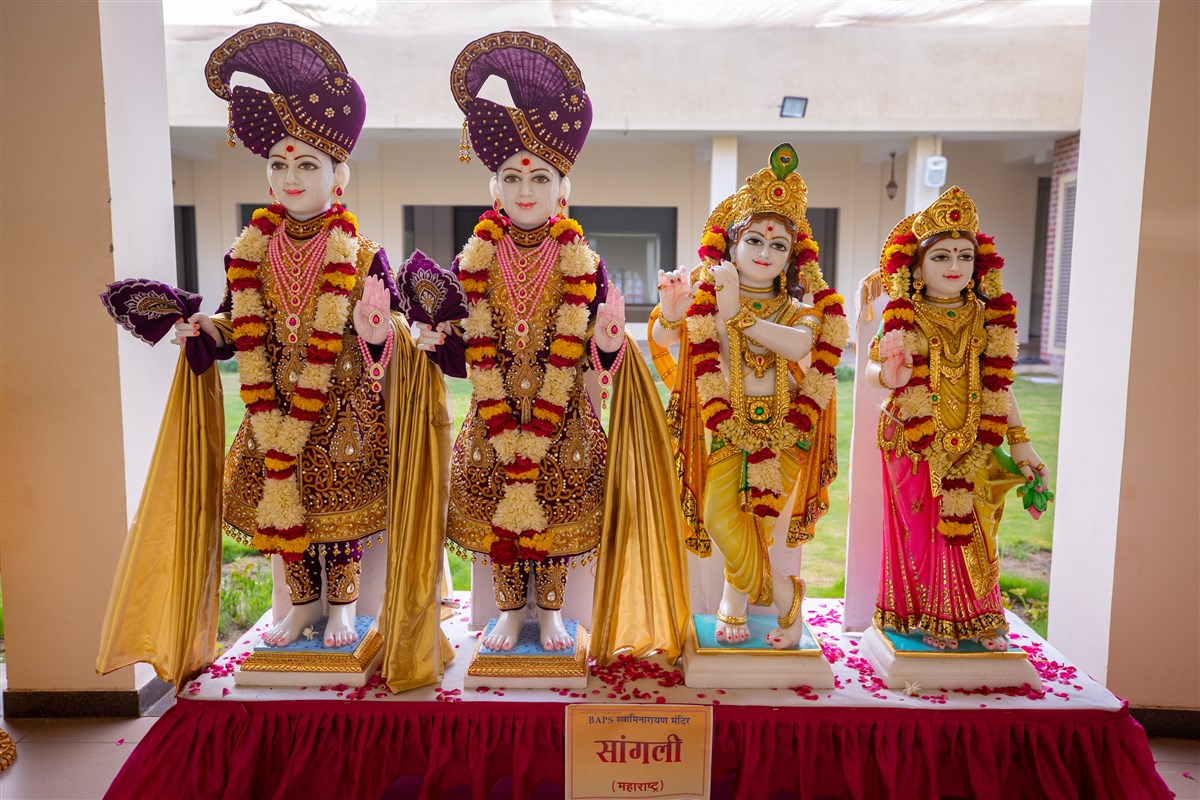 Murtis to be consecrated at new BAPS Shri Swaminarayan Mandir, Sangali, Maharashtra, India