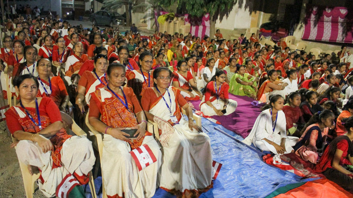 Parivarik Shanti Abhiyan: Shatabdi Volunteers Felicitation Assembly, Badalpur