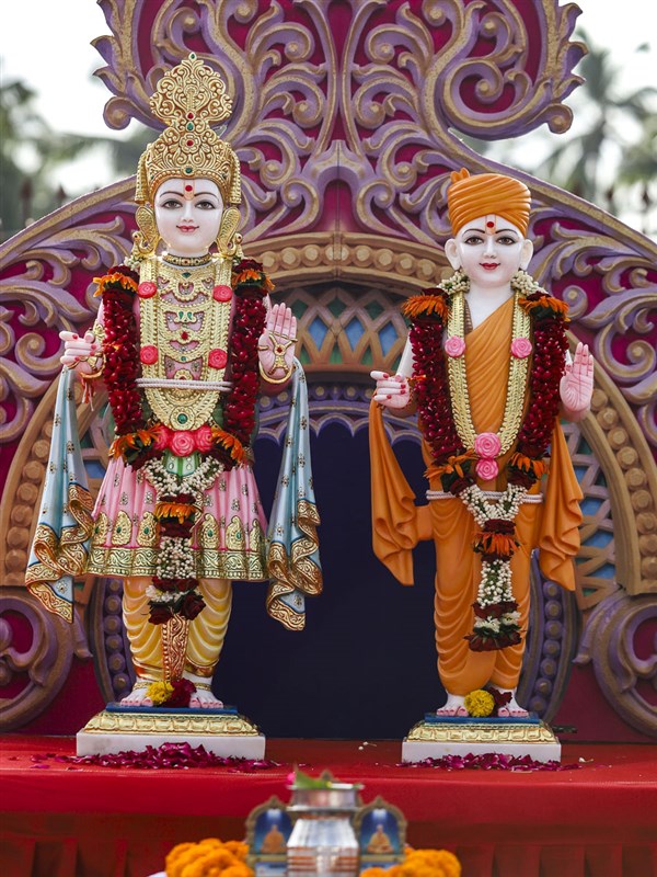 Akshar-Purushottam Maharaj to be consecrated in the Smruti Mandir