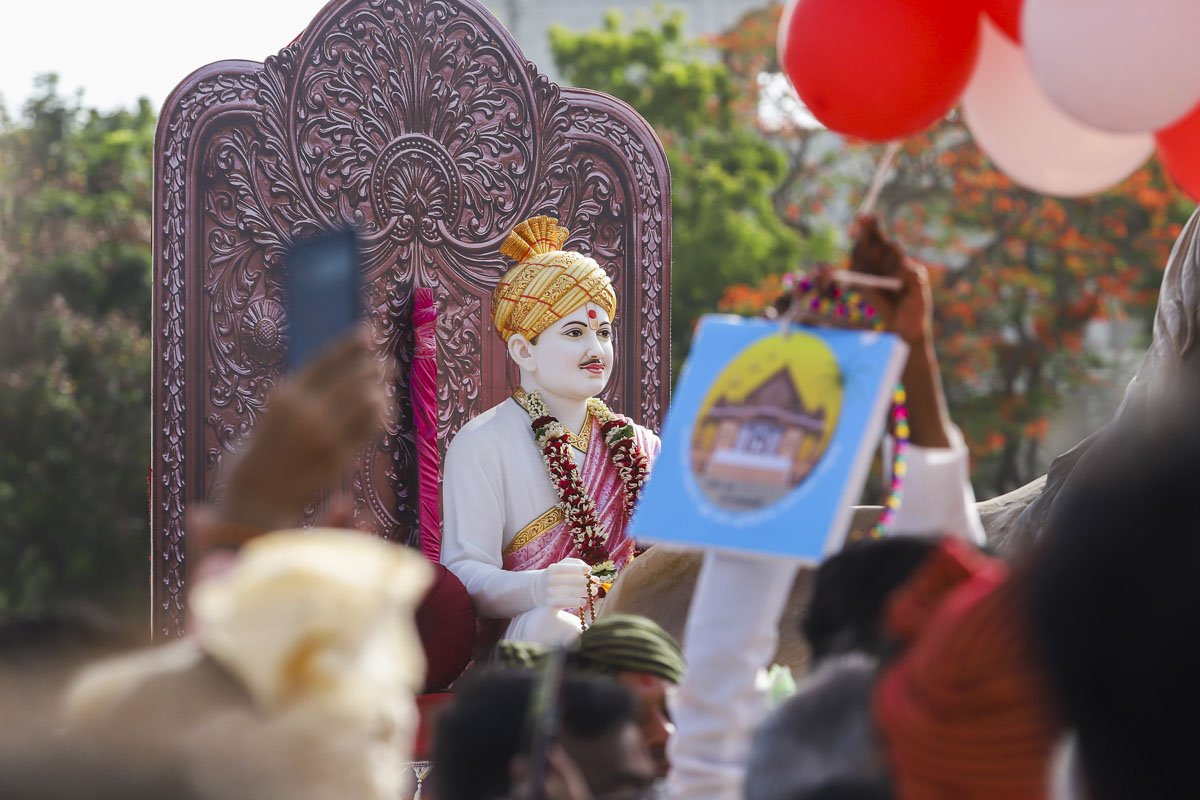 Nagar Yatra - a procession of the murtis through the streets of Mahuva