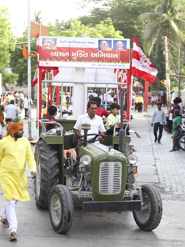 Nagar Yatra - a procession of the murtis through the streets of Mahuva