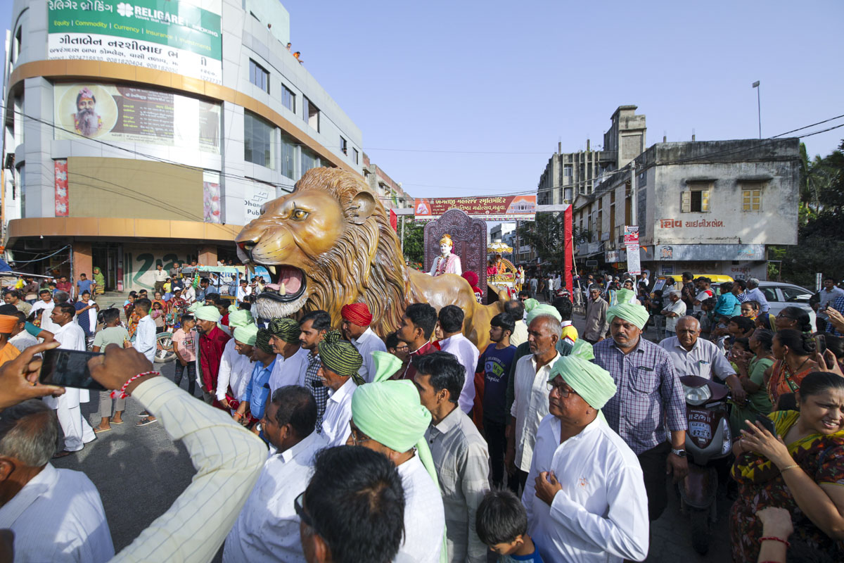 Nagar Yatra - a procession of the murtis through the streets of Mahuva