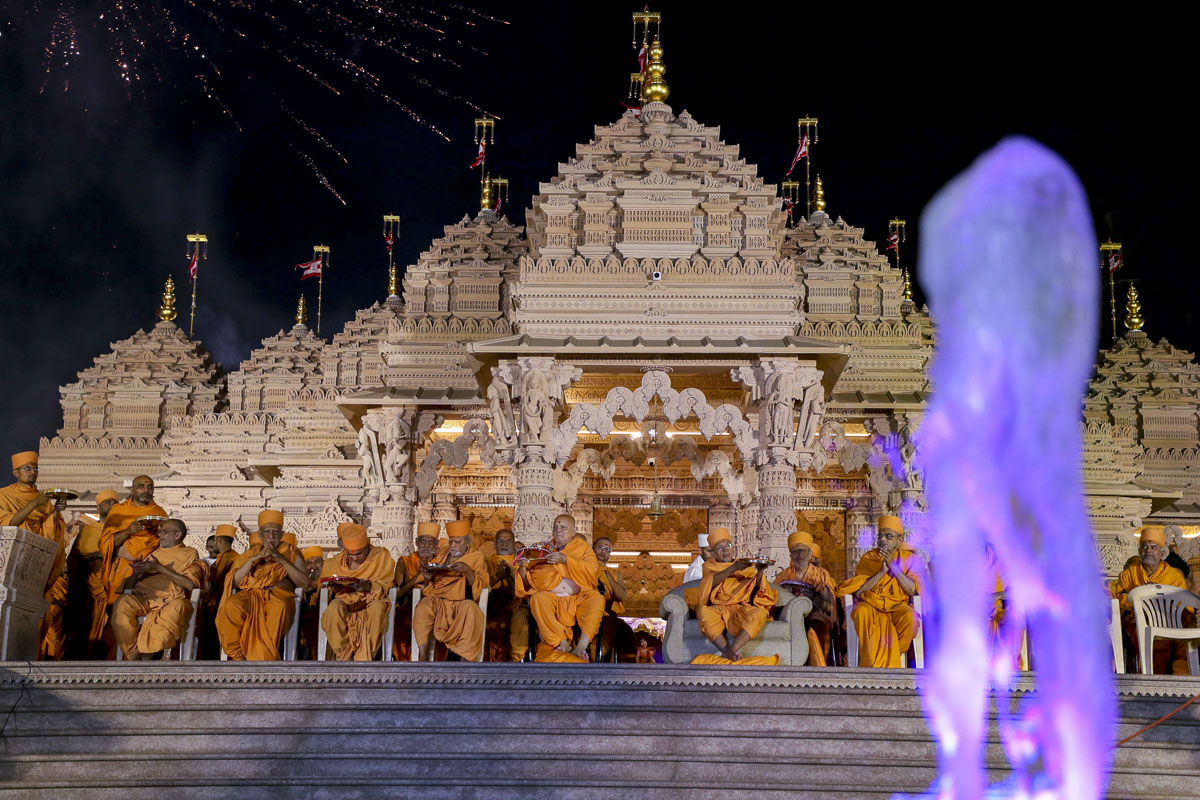 Nagar Yatra - a procession of the murtis through the streets of Mahuva