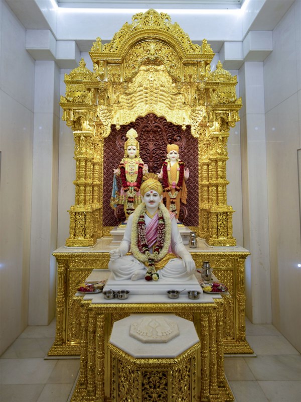 Shri Akshar-Purushottam Maharaj and Brahmaswarup Bhagatji Maharaj