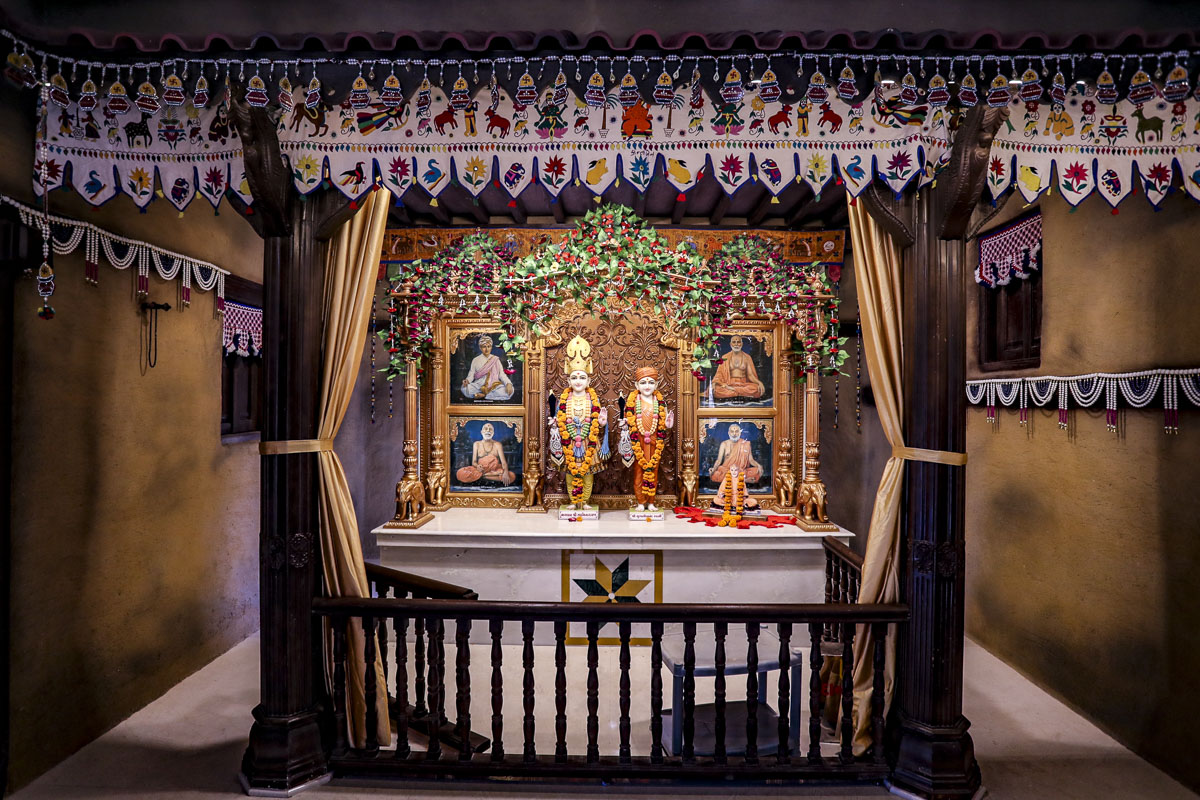 Murtis at Brahmaswarup Bhagatji Maharaj Janmasthan Mandir