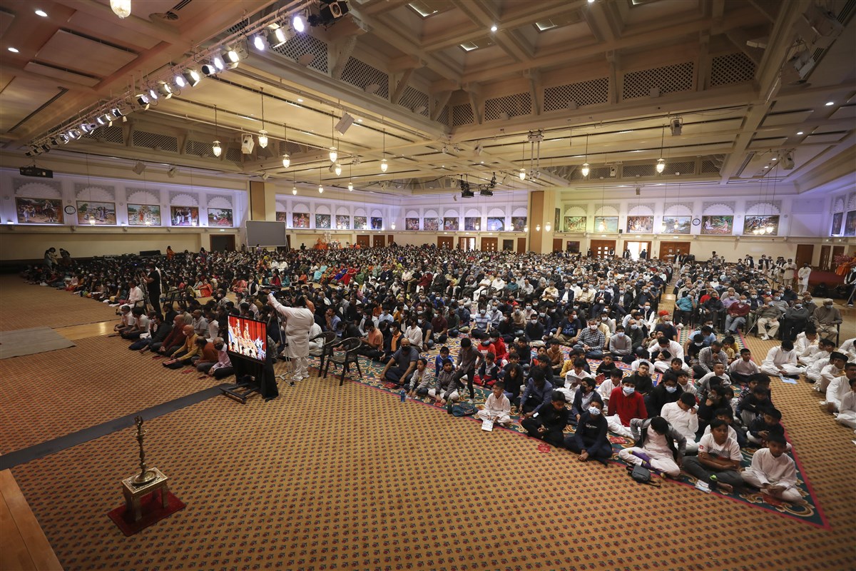 Many devotees outside of the London area had also joined online through a live webcast
