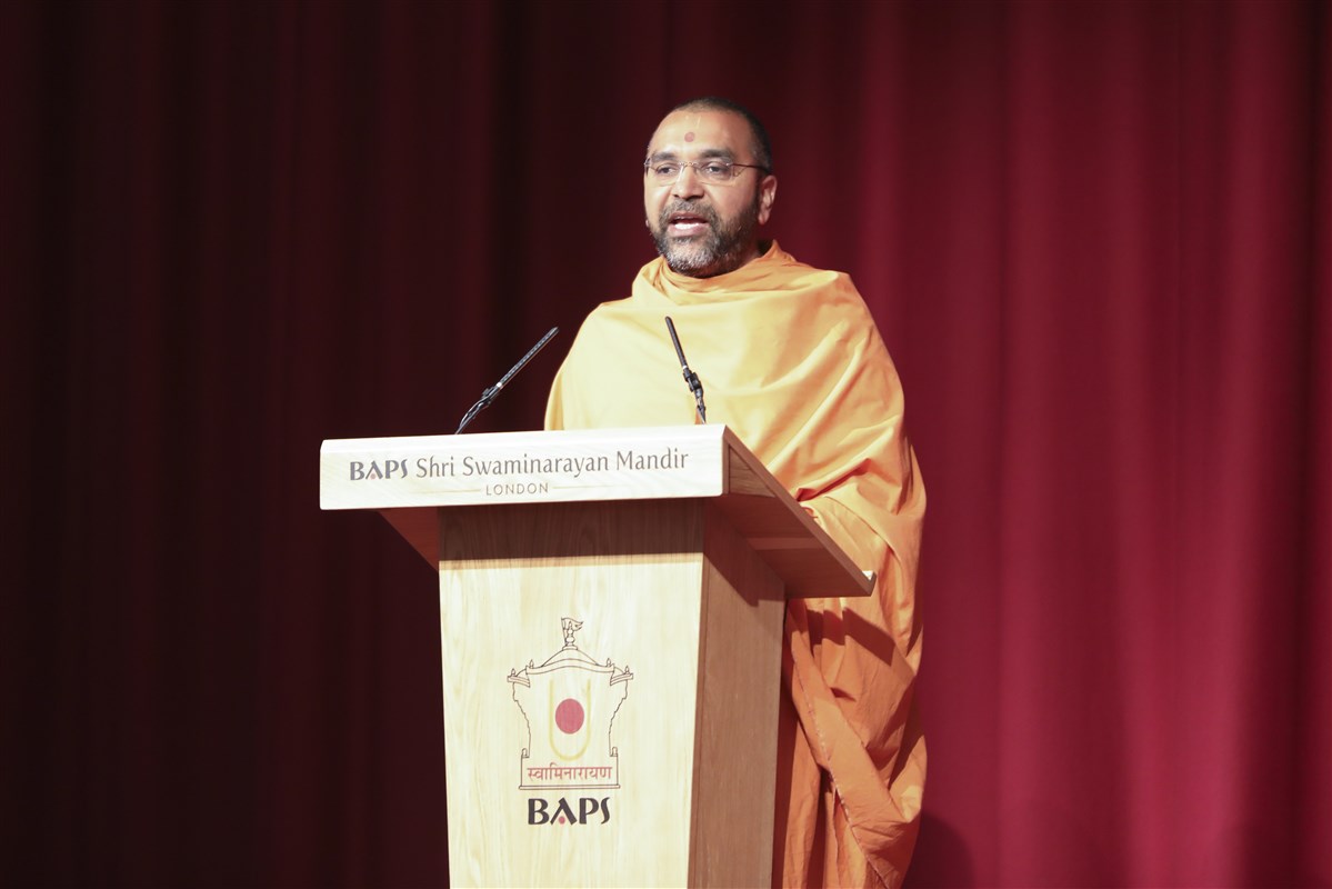 Yogikirtandas Swami thanked the children and introduced the inauguration assembly for ‘BAPS Swaminarayan Research Institute, UK & Europe’