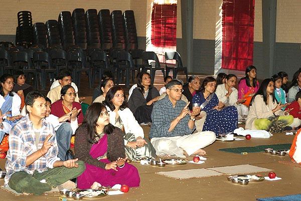 Vishwashanti Mahapuja goes around Johannesburg, South Africa2006