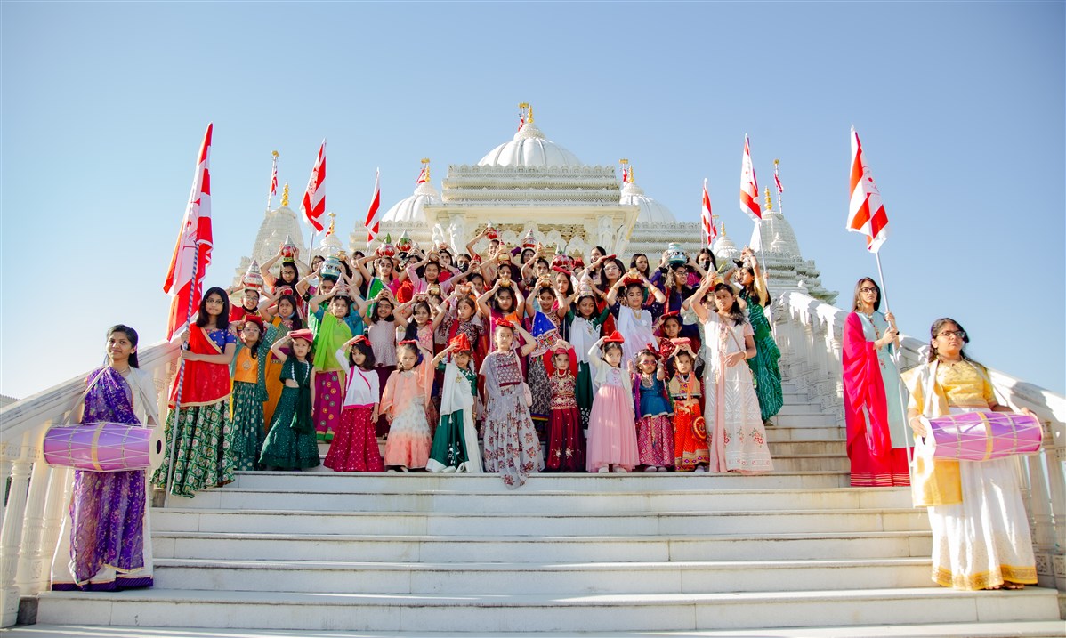 The women's wing participates in a 'Pothi Yatra,' a religious procession honouring the holy scriptures