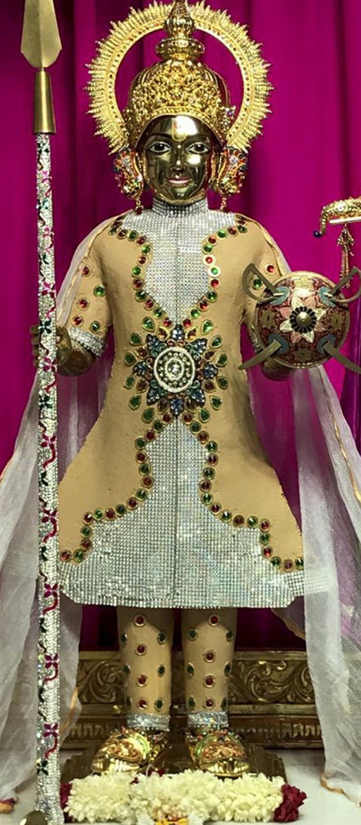 Chandan Adornments of Murtis 2022, Surat