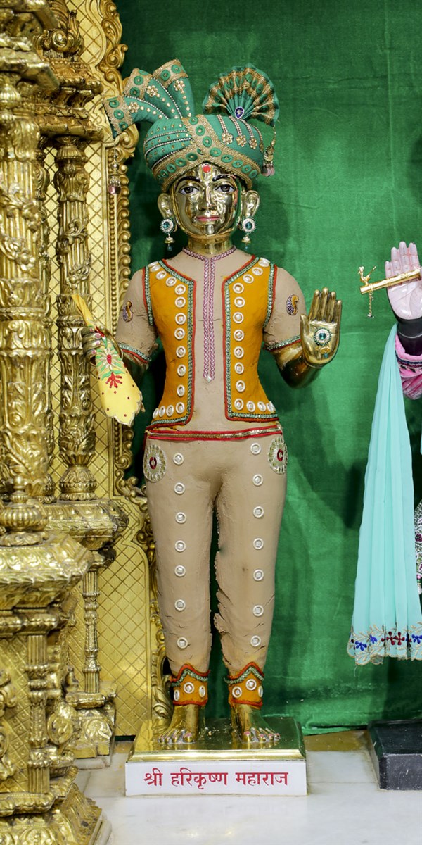 Chandan Adornments of Murtis 2022, Ahmedabad