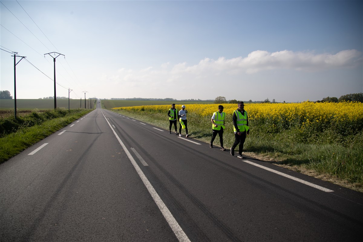 After crossing the English Channel, Jayeshbhai continued his walking in England on Day 4