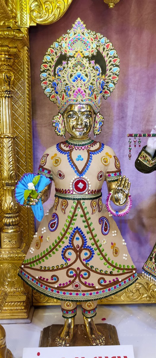 Chandan Adornments of Murtis 2022, Bhavnagar